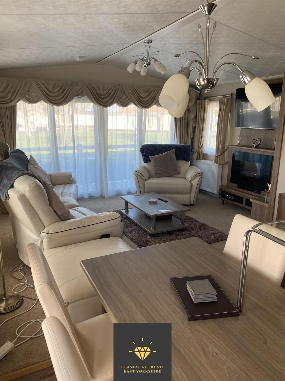 2 Bed, 2 Bath Lodge Style Caravan With Hot Tub & Private Garden At Patrington Haven Leisure Park Exterior photo